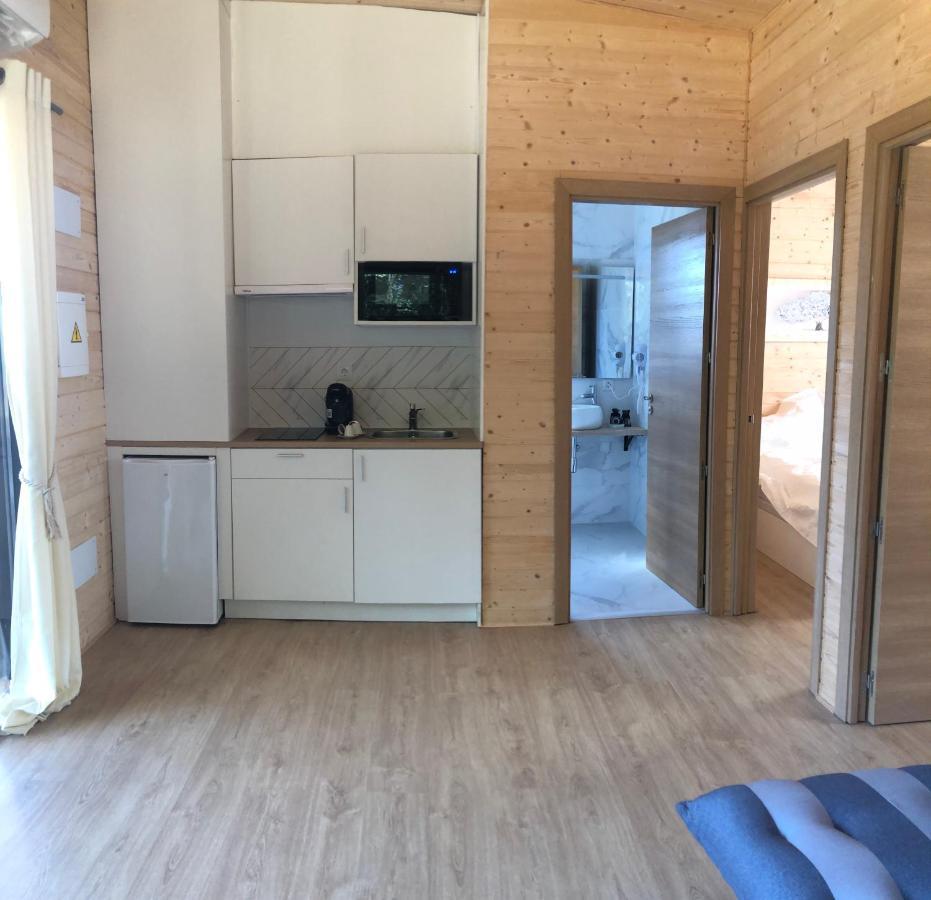 Cabanas Compostela - Cabana A Carballeira ซานติอาโก เด กอมโปสเตลา ภายนอก รูปภาพ