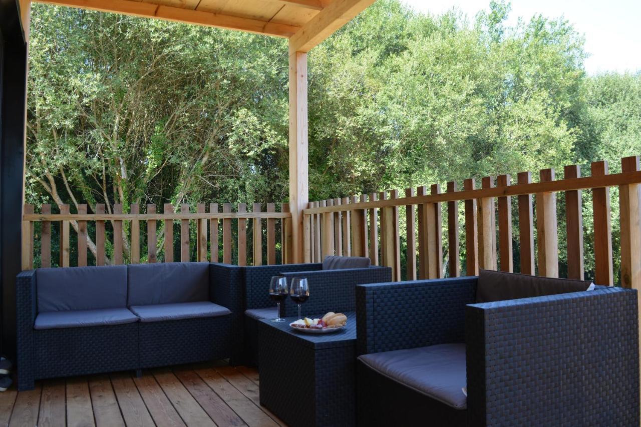 Cabanas Compostela - Cabana A Carballeira ซานติอาโก เด กอมโปสเตลา ภายนอก รูปภาพ